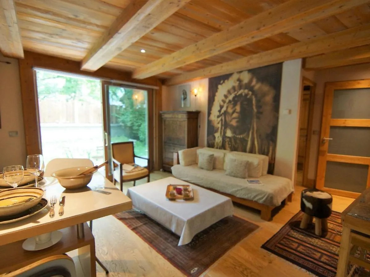 Apartment Les Jardins De L'Astoria By Interhome Chamonix