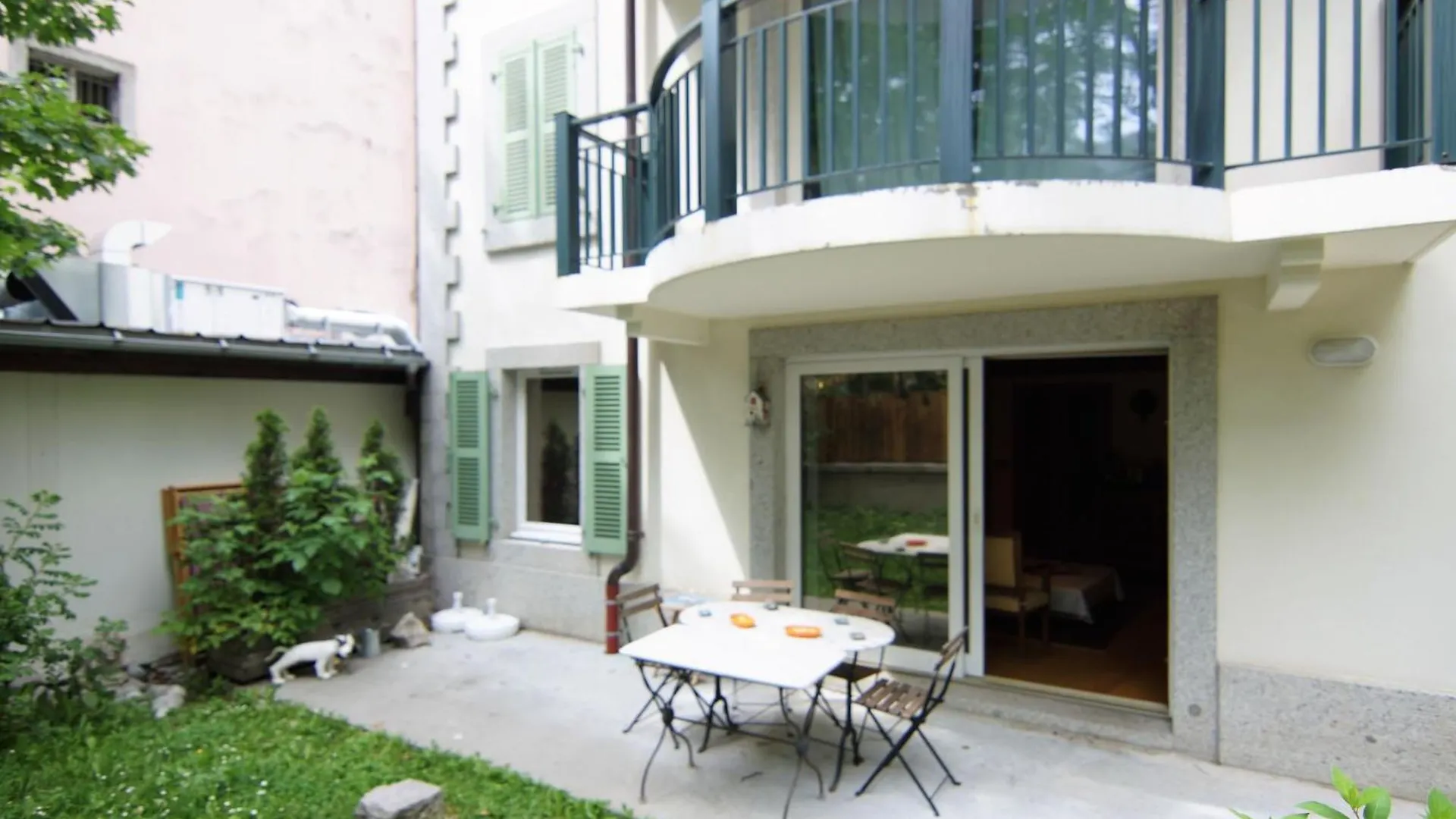 Apartment Les Jardins De L'Astoria By Interhome Chamonix